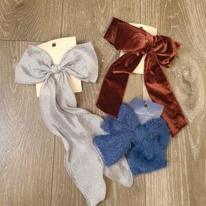 🆕️Hair Bow Set NWT Universal Thread x A New Day Velvet and Faux Fur Bows